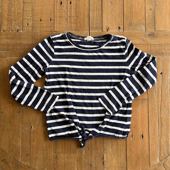 4/$20 Crewcuts knotted front navy striped long sleeve tee - Picture 1 of 6